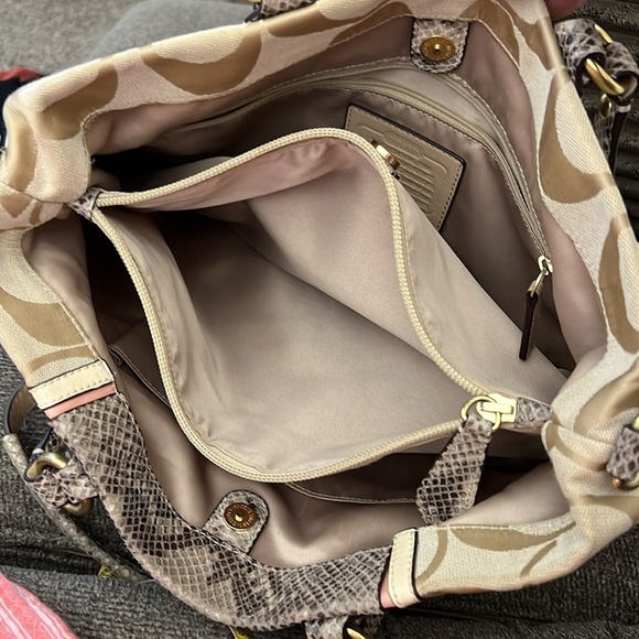 Coach Beige Signature Canvas And Python Embossed Leather Ashley Tote - Picture 14 of 16
